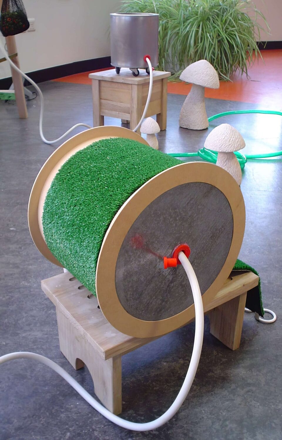 1 Carpet roller, 2006